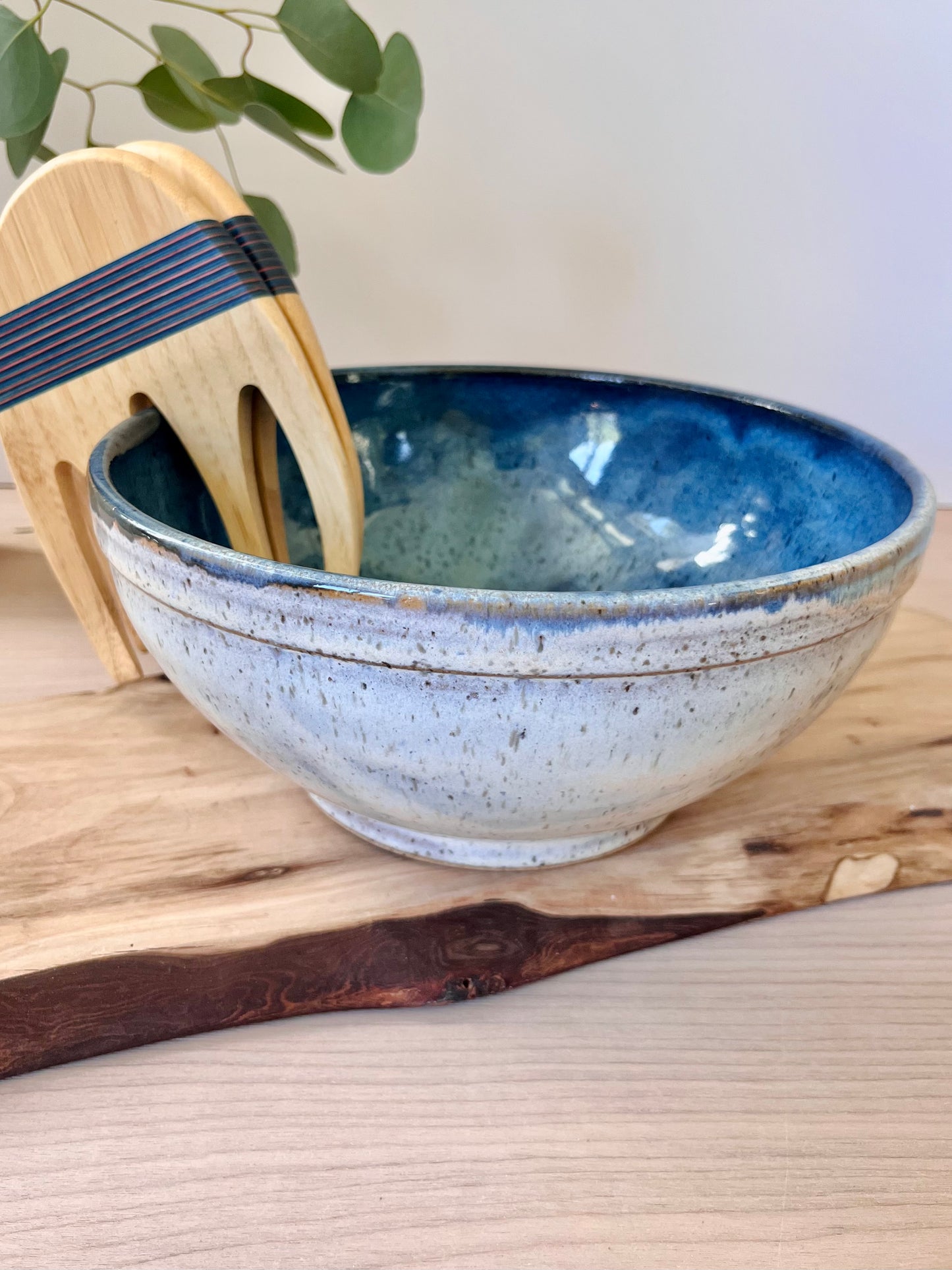 Bowl with wooden salad hands, Ocean Deep