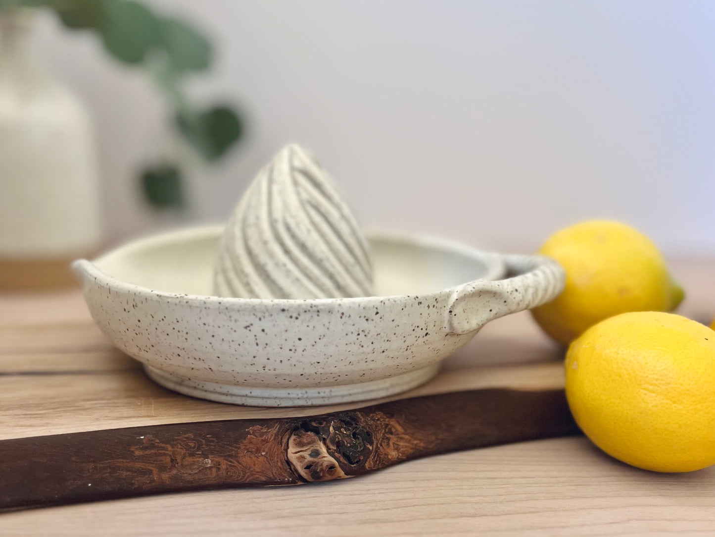 Lemon juicer