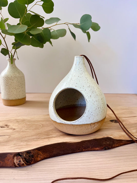 Birdhouse - Cream and speckled buff
