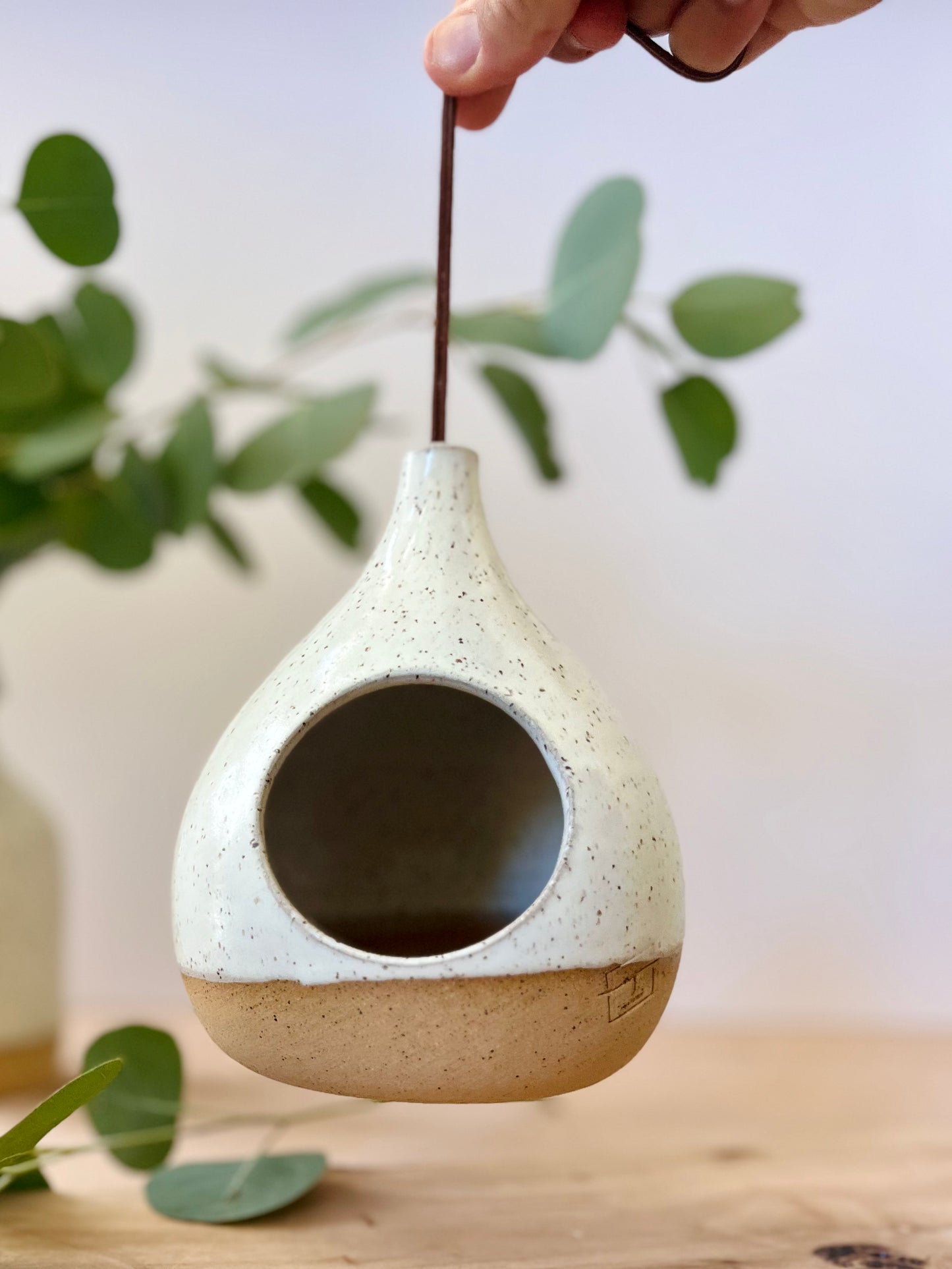 Birdhouse - Cream and speckled buff